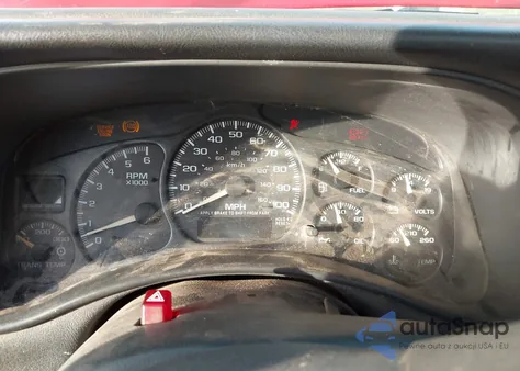 2002 Chevrolet Silverado 2500Hd from USA, damaged, VIN 1GCHK24U62E121028